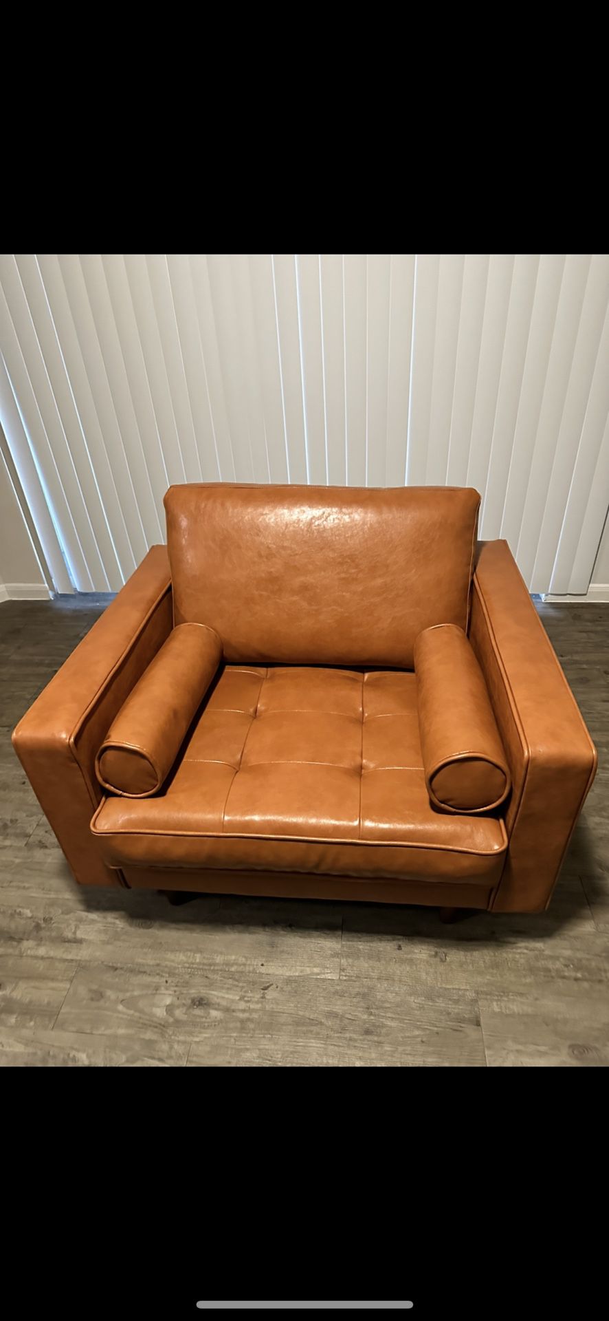 Mid Century Modern Geo Leather Oversized Armchair Excellent Condition 