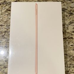 iPad 128GB (New In Box) Never Opened