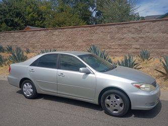 2004 Toyota 2004 Toyota Camry Le 4dr auto