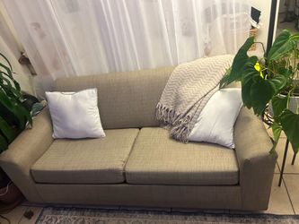 Pull out sofa bed