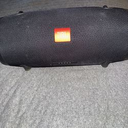 JBL Xtreme 2 Waterproof - Sounds Great!