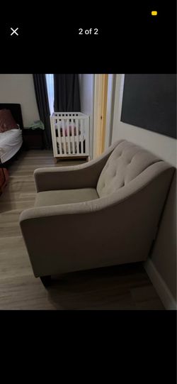Accent chair