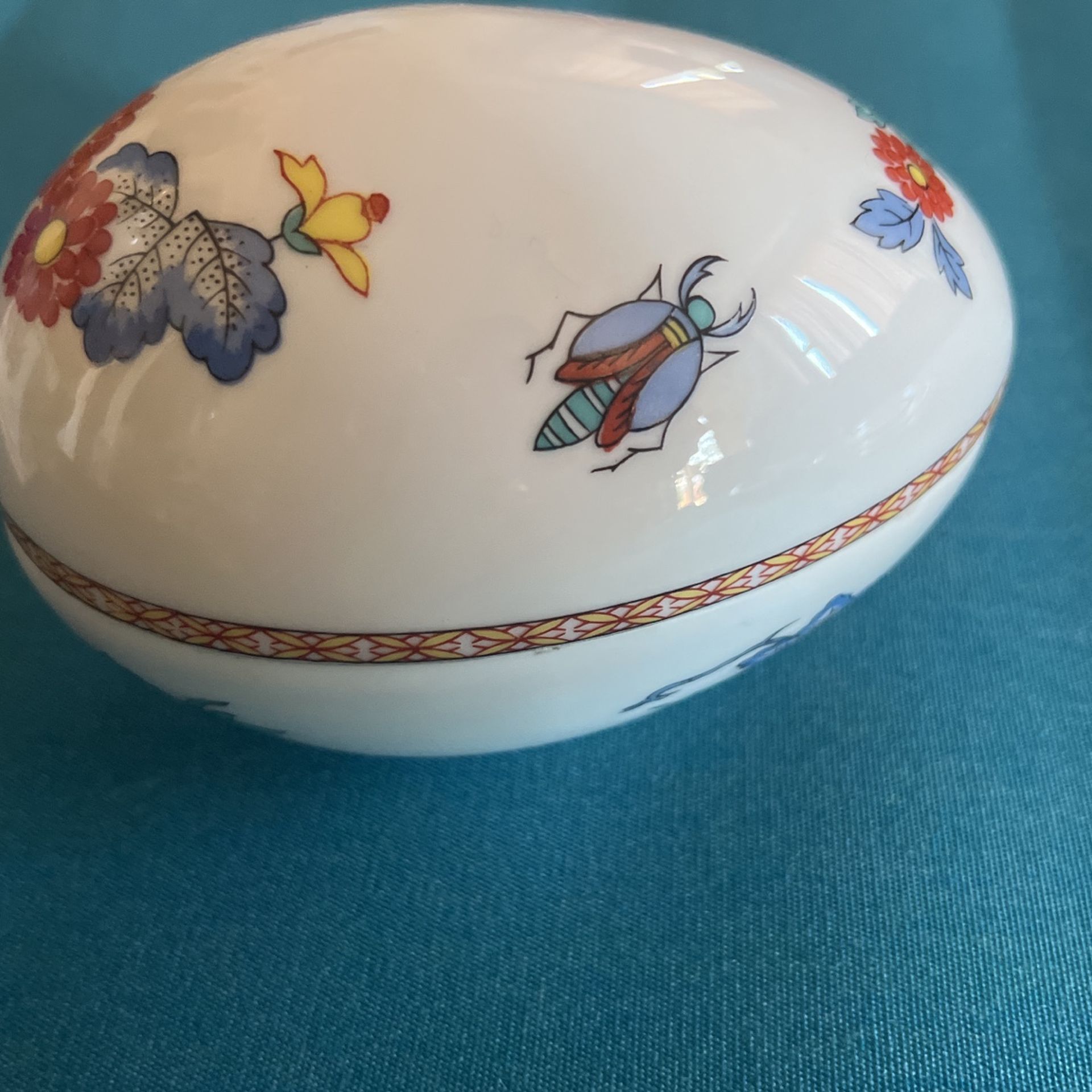 BERNARDAUD LIMOGES Egg Trinket  made in France