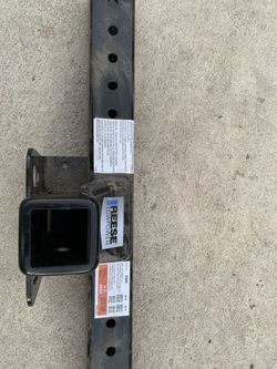Reese Power Hitch