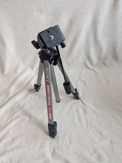 CAMERA TRIPOD