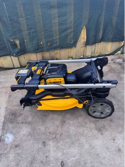 FOR PARTS  DeWALT LAWNMOWER
