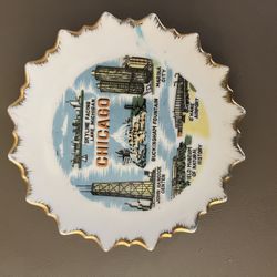 Vintage Chicago wall hanger plate