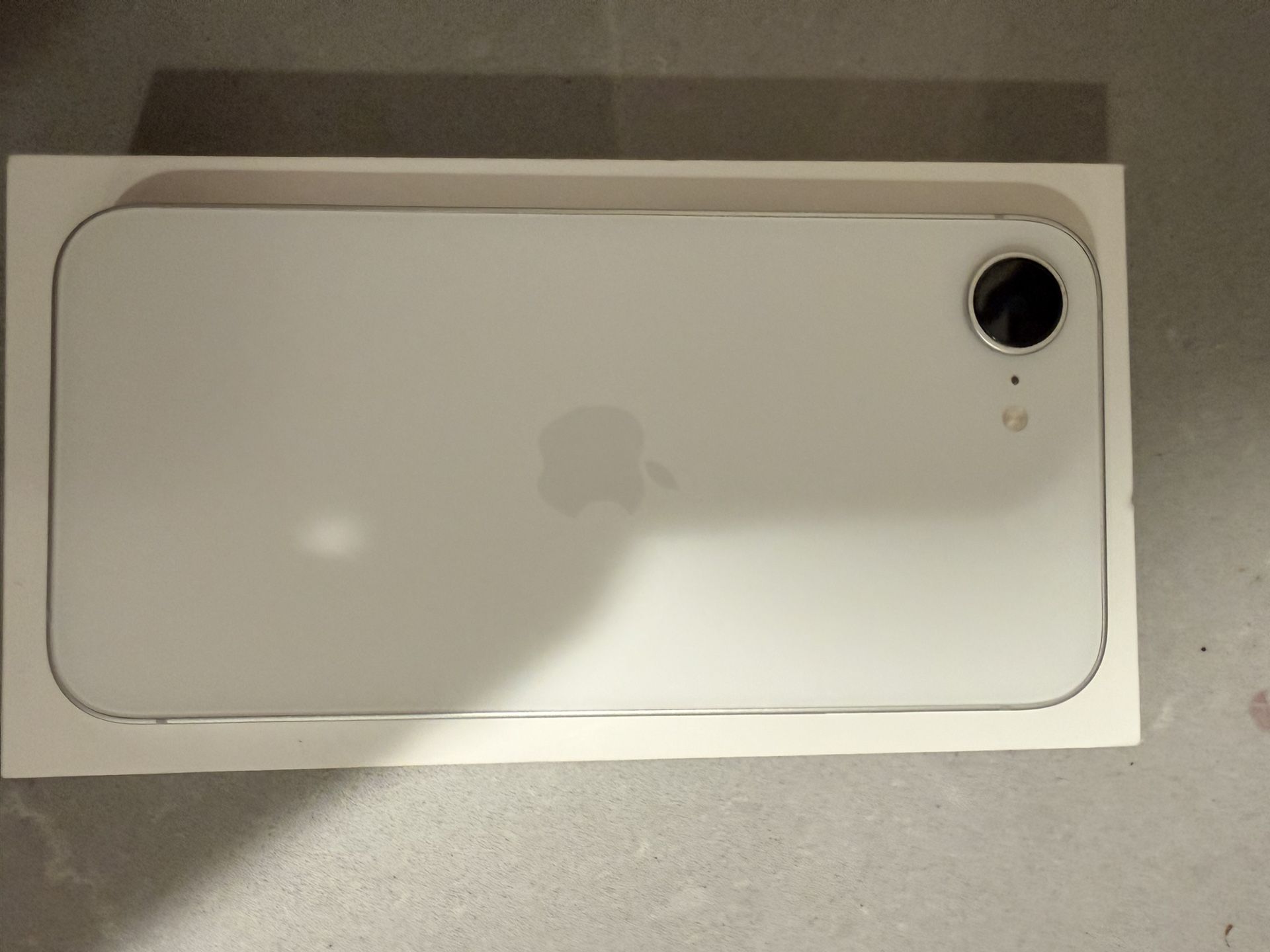 iPhone 16e Not Unlocked With Att