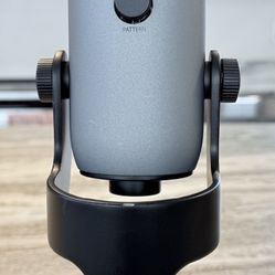 Blue Yeti USB Microphone (Slate) + Pop Filter – Great for WFH, Podcasting