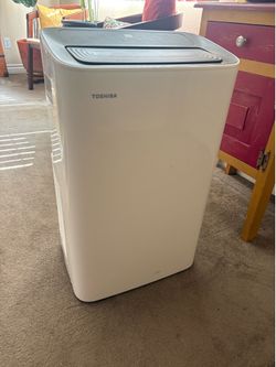 Toshiba Portable Air Conditioner Very Very 12000 Btu