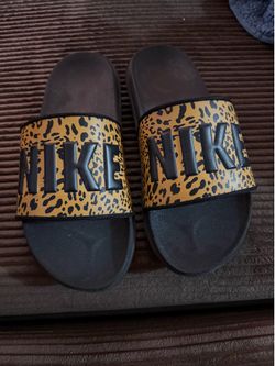 Nike cheetah slides sz 8