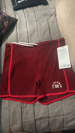 Lululemon Nulu Sporty Trim HR Shorts