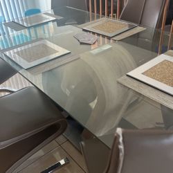 6 Chairs & Table Set