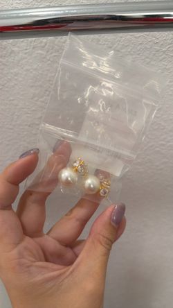 Pearl earrings