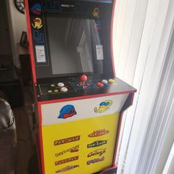 Pac-Man Machine