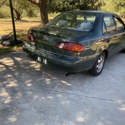 2000 Toyota Corolla