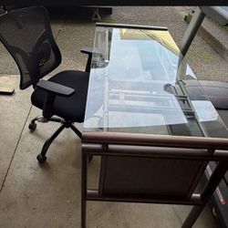 Office Desk/chair 