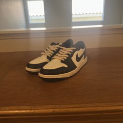 Air Jordan 1 Low Mochas