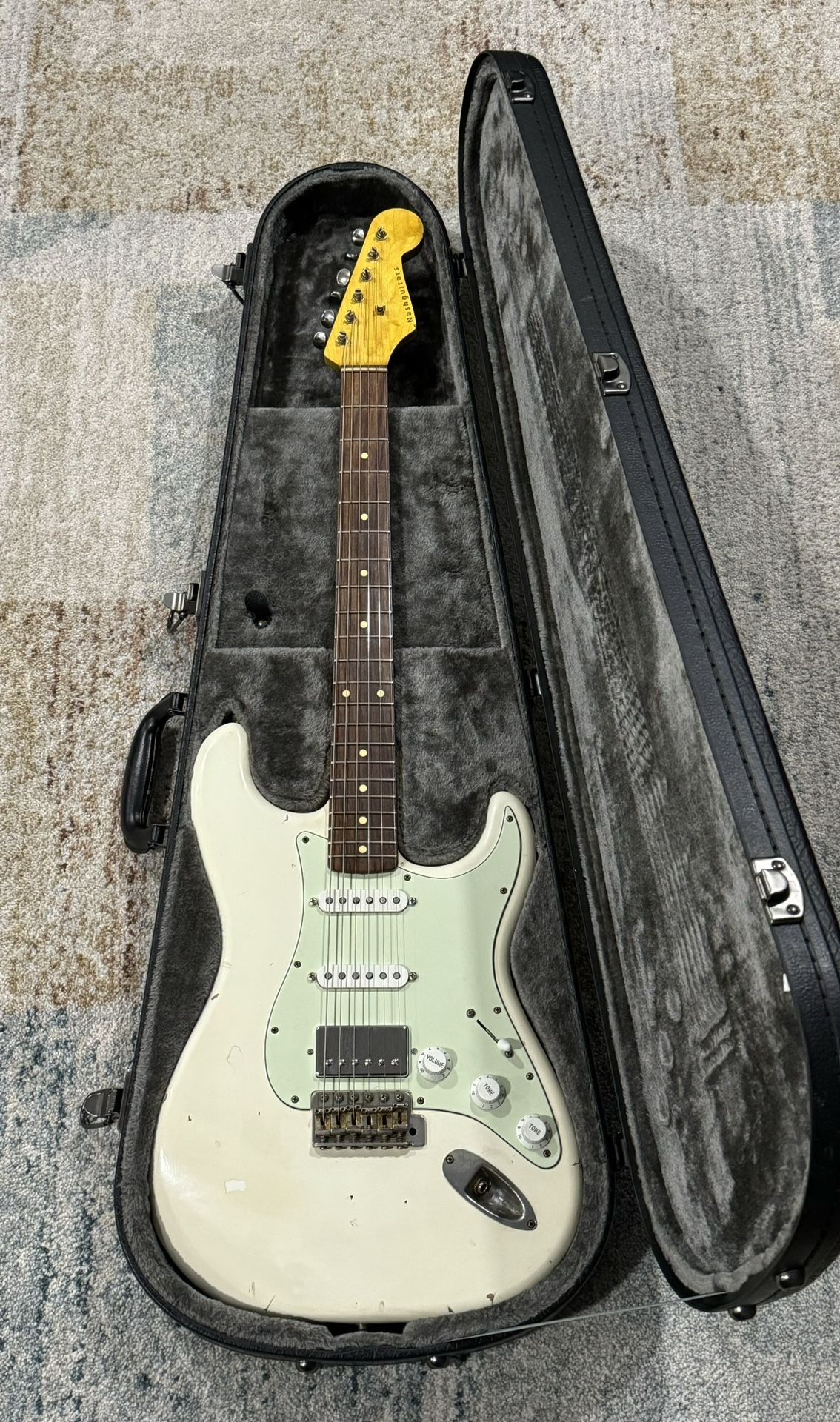 Nash S63 HSS stratocaster