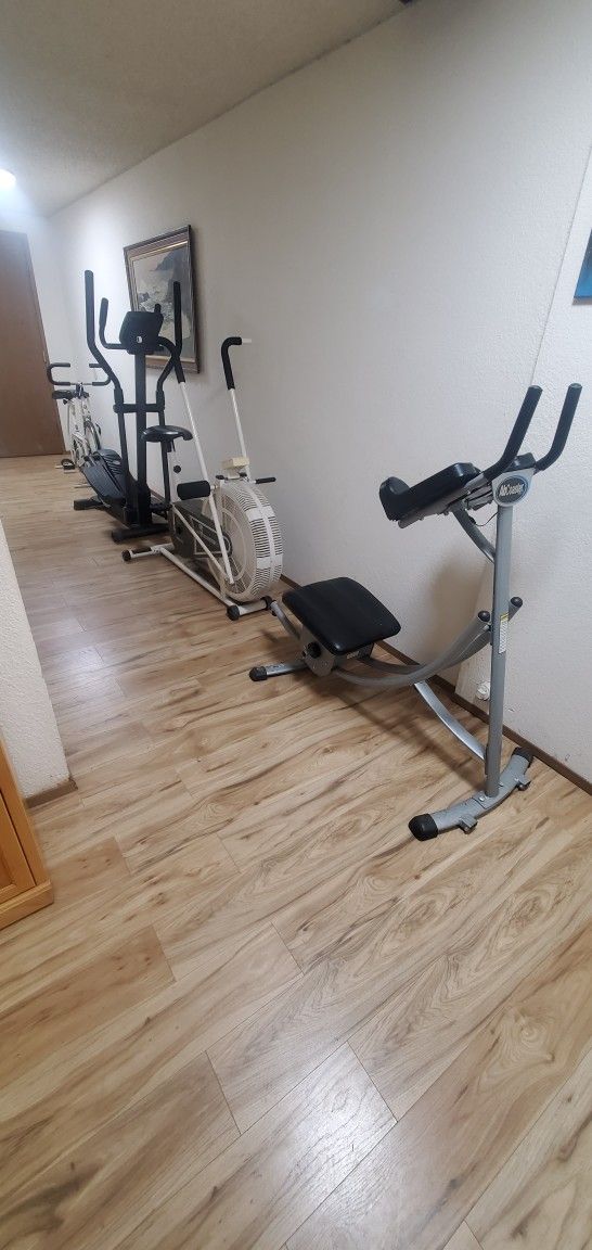 4 Excercise Machines