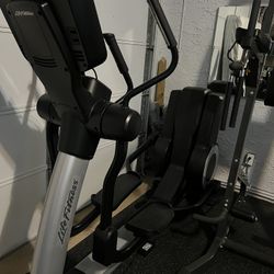 Lifefitness Cross Trainer - Low Hours Commercial Quality