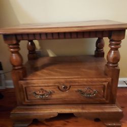 End table / side table