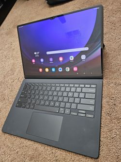 Samsung Tab S9 Ultra with keyboard
