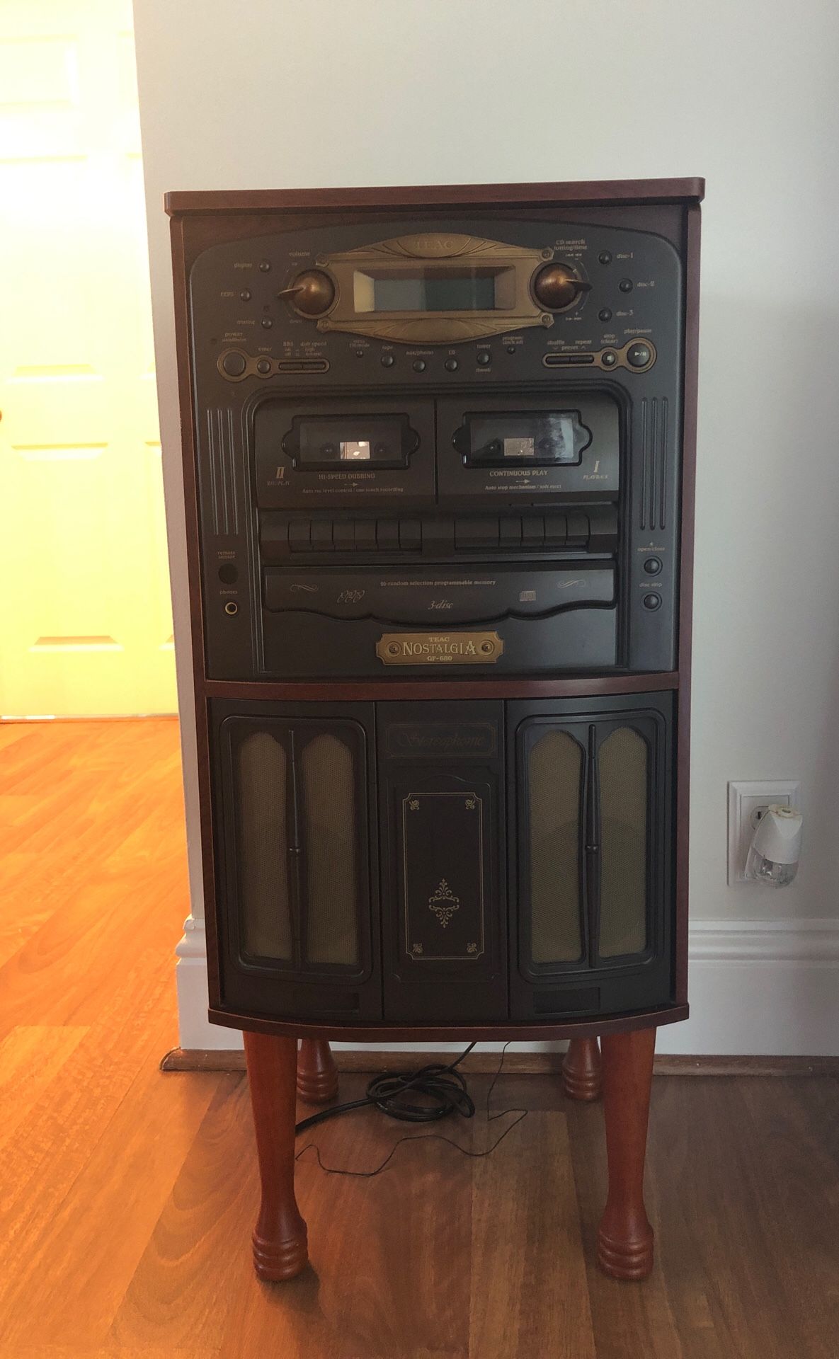Nostalgia Teac stereophonic genuine music player Vintage
