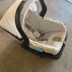 Uppababy Mesa Car Seat