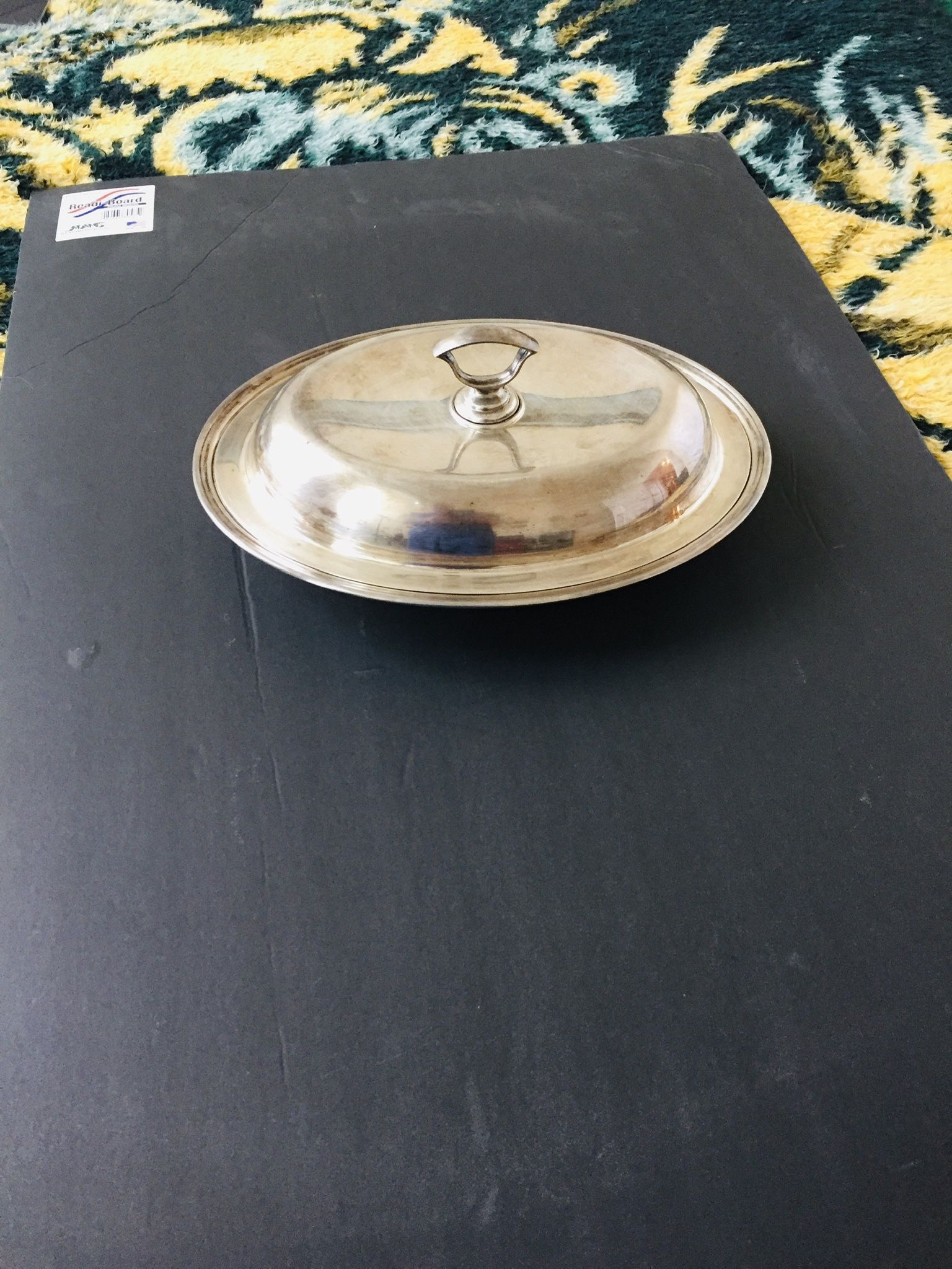 Vintage Antique. Metal oval bowl with lid. Like new. 11.25” x 8.25”.  Hight: 1.5” with no lid on. Hight: 4” with lid on - up to the top of the handle.