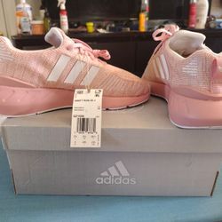 Brand New Adidas Swift Run 22 J, Pink Size 6