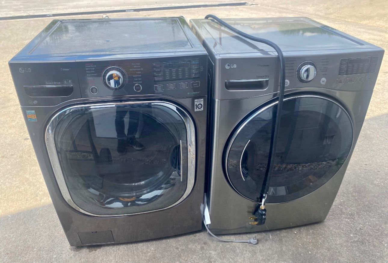 Gray LG washer and dryer set in good condition. (delivery and installation.)
