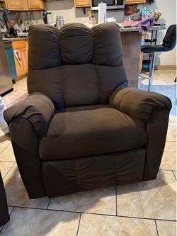 Recliner chair/couch