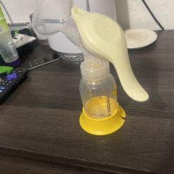 Medela Manual Breast Pump