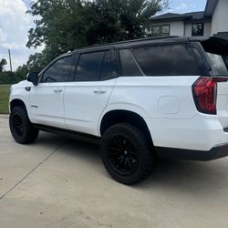 For Sale: 2023 GMC Yukon AT4 – White