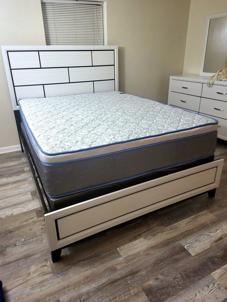 NEW QUEEN PILLOW TOP MATTRESS WITH BOX SPRING ♨️ Bed frame is not available