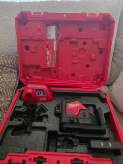 Milwaukee M12 Green 360° 3-Plane Laser Level