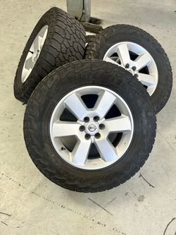 265/65R17 Nissan wheels and tires