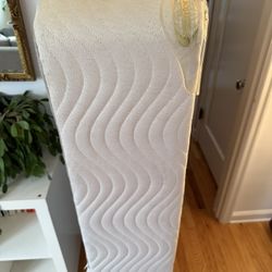 Free Queen Simmons Box Spring