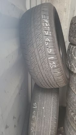 285 60 18 (2) all season used tires FREE installtion