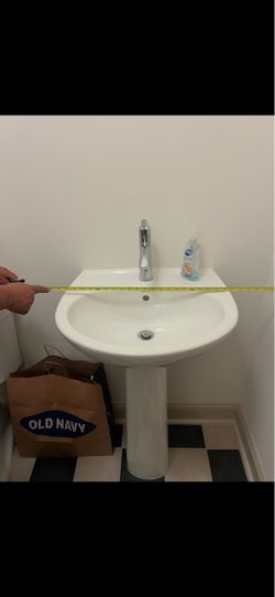 White pedestal sink