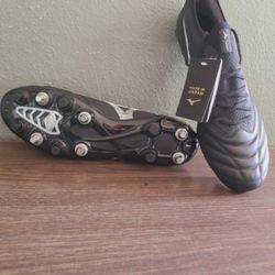 Mizuno Morelia Neo IV (RARE)