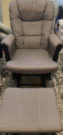 Rocking chair with ottoman