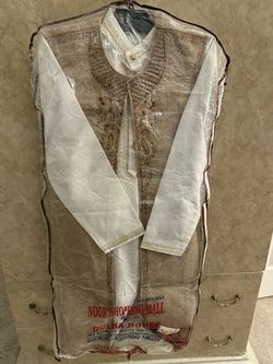 MENS SHERWANI INDIAN/PAKISTANI - MUST GO