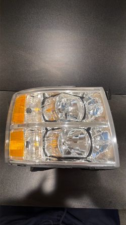 2007-2013 Chevy Silverado Headlight right side