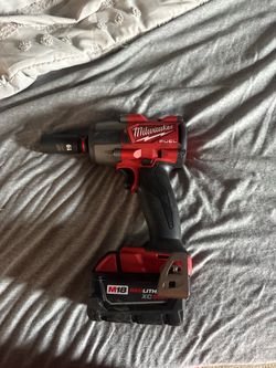 Milwaukee mid range 1/2 impact 5.0 battery