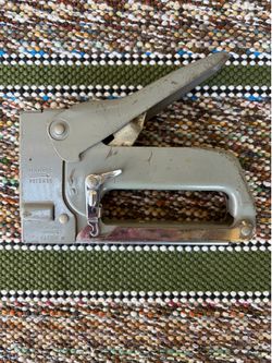 Swingline Staple Gun for Sale
