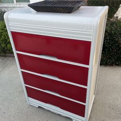 Wood dresser 4 Drawer