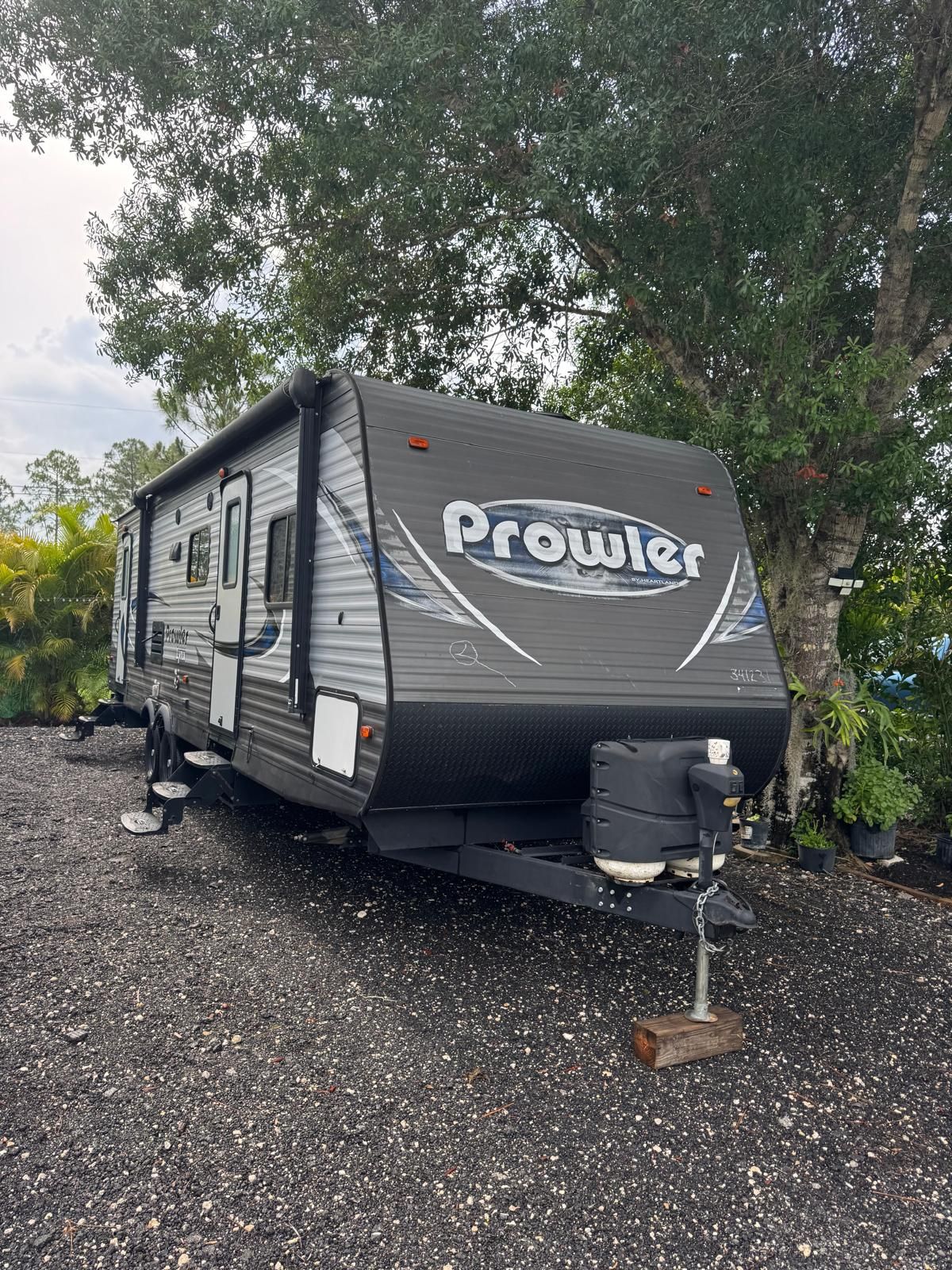 2016 Prowler RV Trailer – $12,500 – Great Condition!