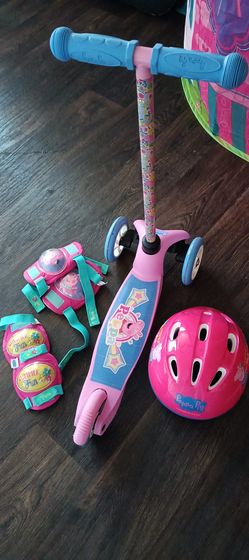 Patineta ,casco,rodilleras Pepa Pig